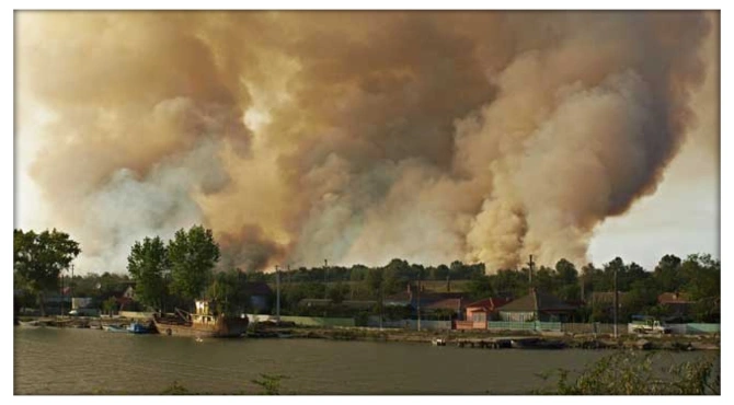 Balta arzând în apropierea orașului Sulina